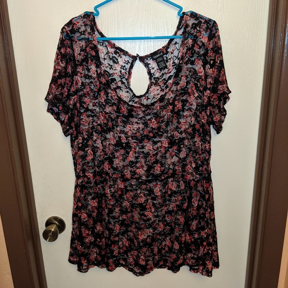 Torrid Sz 3 Floral Lace Peplum